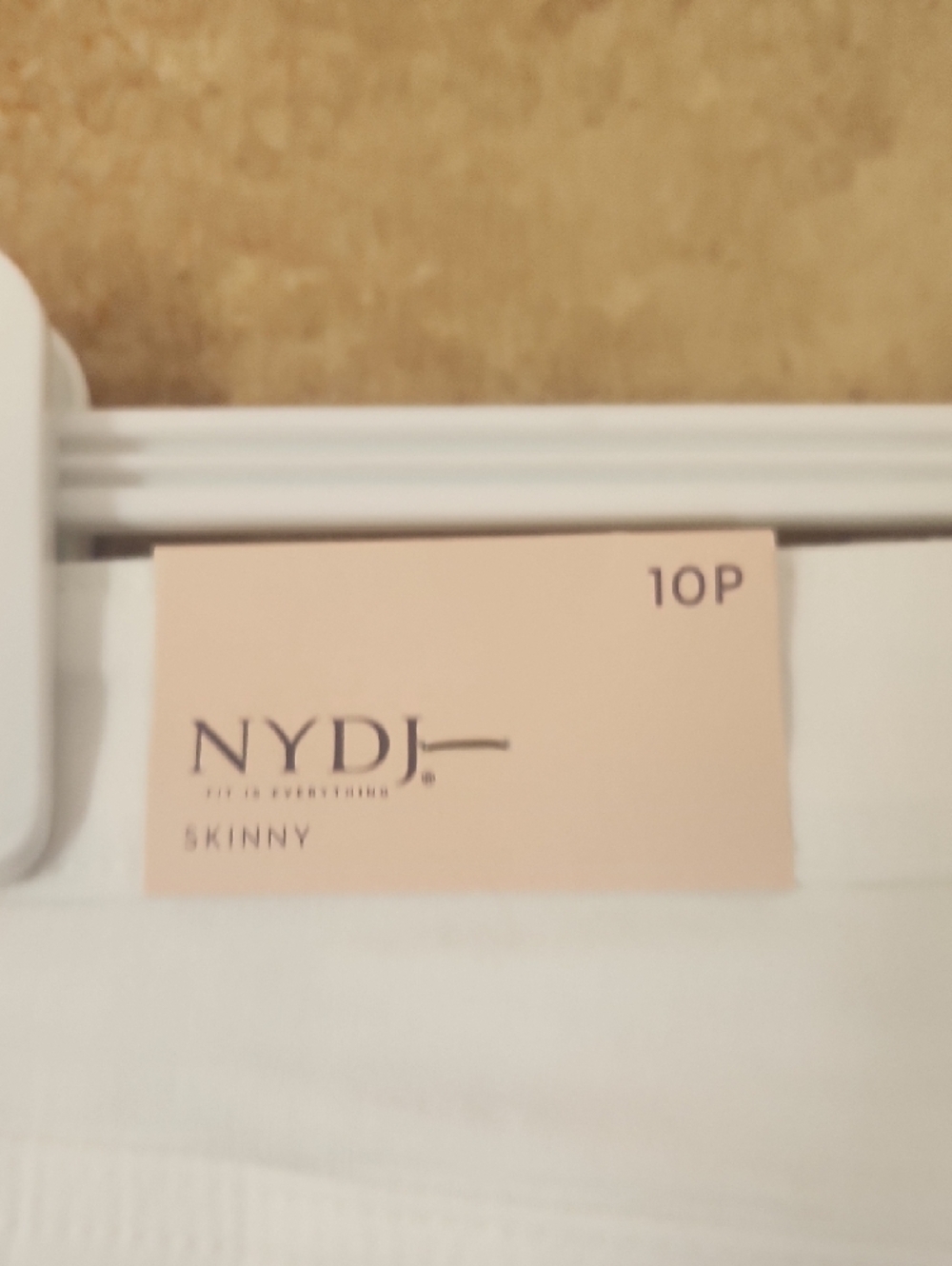 SALE ! SALE -NWT- BRAND <NYDJ >White Skinny Jeans for Women - Picture 9 of 10
